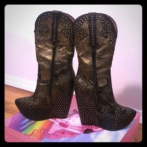 Jeffrey Campbell Giddy Stud Wedge Boots 7.5